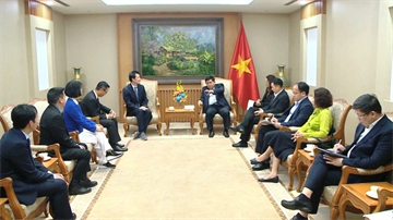 QUALCOMM AND THE AMBITION TO BUILD THE WORLD